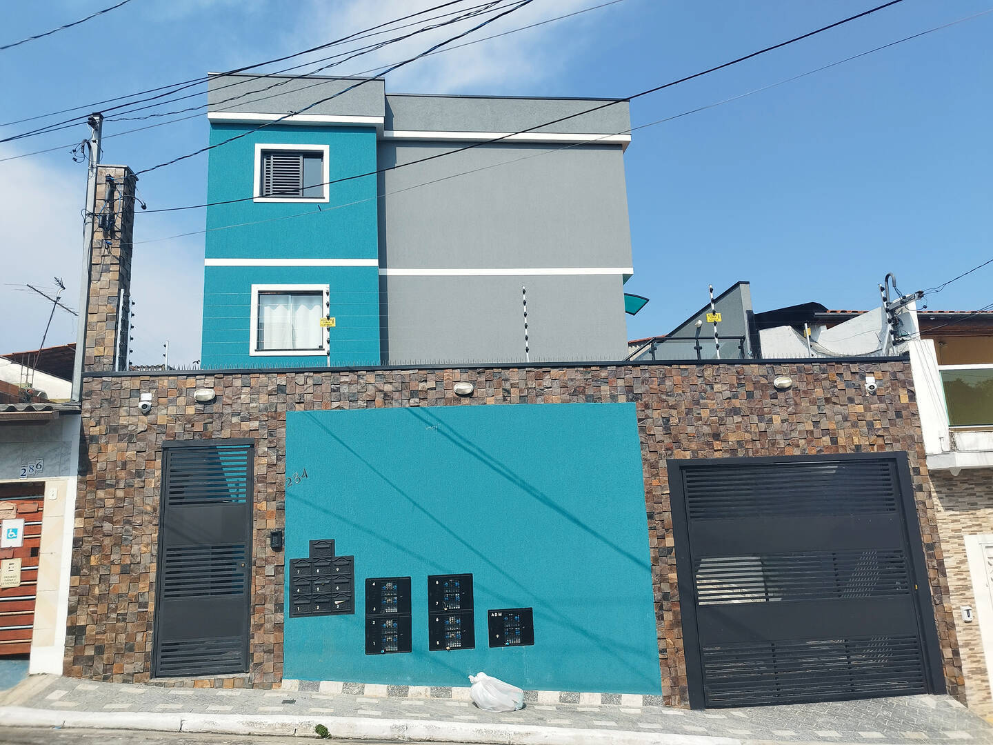 Casa à venda com 2 quartos, 60m² - Foto 1